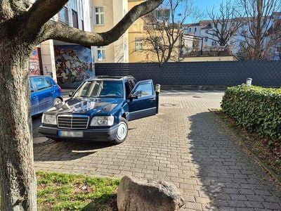 Gebraucht Mercedes E220 150 PS (110 kW) 1993 Blau Kombi