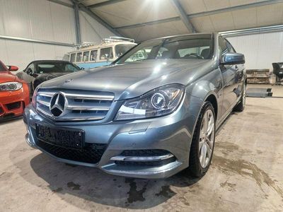 Grau Gebraucht 2011 Mercedes C220 Avantgarde Limousine | 5.999 € (Fairer Preis)