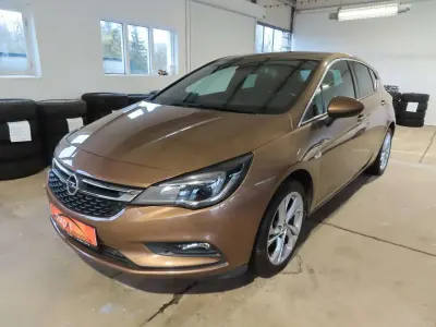 Gebraucht Opel Astra Dynamic 105 PS (77 kW) 2016 Soft bronze Limousine