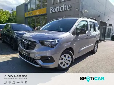 Neu Opel Combo-e Life Ultimate 100 kW (136 PS) 2025 Other Van / Kleinbus