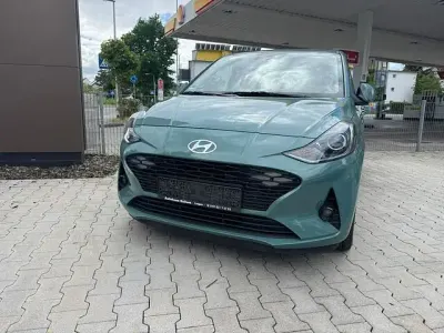 Gebraucht Hyundai i10 Prime 79 PS (58 kW) 2024 Grün Kleinwagen