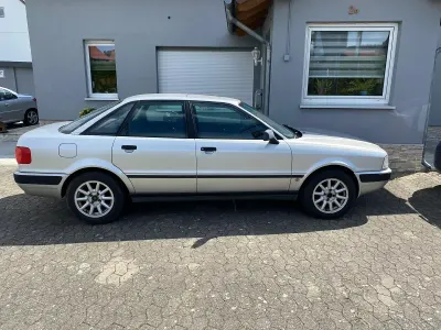 Gebraucht Audi 80 90 PS (66 kW) 1993 Silber Limousine