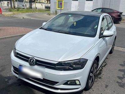 Weiß Gebraucht 2018 VW Polo Comfortline Kleinwagen | 14.000 € (Etwas zu teuer)