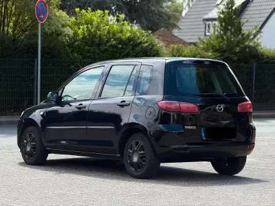 Gebraucht Mazda 2 75 PS (55 kW) 2004 Schwarz Kleinwagen