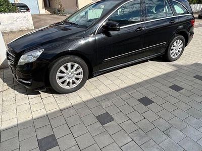 Schwarz Gebraucht 2011 Mercedes R350 Van / Kleinbus | 17.990 € (Teuer)