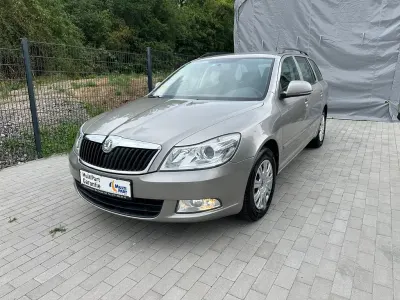 Gebraucht Skoda Octavia Ambiente 102 PS (75 kW) 2009 Beige Kombi