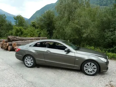 Gebraucht Mercedes E220 170 PS (125 kW) 2010 Grau Coupé