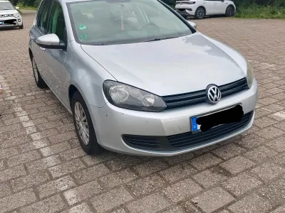 Gebraucht VW Golf VII 105 PS (77 kW) 2012 Grau Limousine