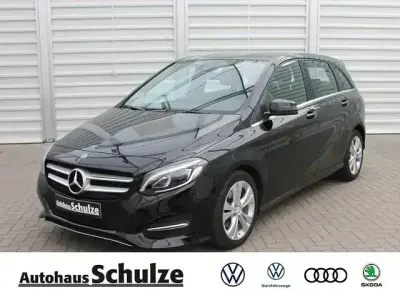 Gebraucht Mercedes B180 Urban 122 PS (89 kW) 2018 Schwarz Kleinwagen