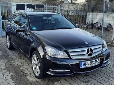 Gebraucht Mercedes C180 Avantgarde 156 PS (114 kW) 2012 Schwarz Kombi