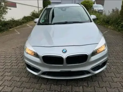 Gebraucht BMW 218 Active Tourer 136 PS (100 kW) 2015 Grau Van / Kleinbus