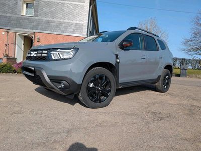 Gebraucht Dacia Duster Extreme 150 PS (110 kW) 2023 Grau SUV