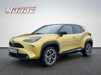 Gebraucht Toyota Yaris Cross Elegant 116 PS (85 kW) 2022 Warm gold metallic/mysticschwa SUV