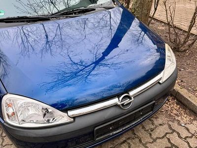 Blau Gebraucht 2003 Opel Corsa Kleinwagen | 1.900 € (Fairer Preis)