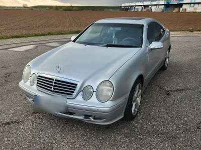 Gebraucht Mercedes CLK320 Elegance 218 PS (160 kW) 2001 Silber Coupé