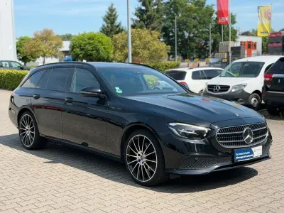 Gebraucht Mercedes E200 Avantgarde 197 PS (144 kW) 2020 Schwarz Limousine