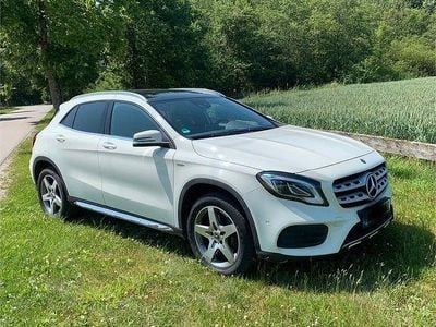 Mercedes GLA220