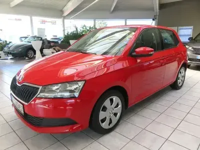 Gebraucht Skoda Fabia Ambition 60 PS (44 kW) 2021 Rot Kleinwagen