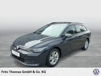 Gebraucht VW Golf VIII Life 116 PS (85 kW) 2024 Grau Kombi