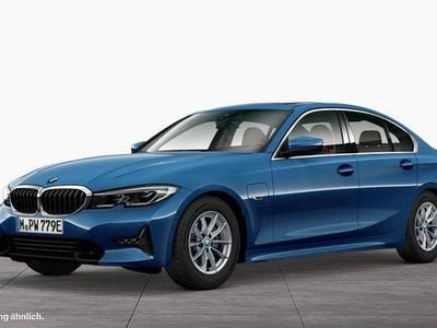 Gebraucht BMW 330e Sport Line 292 PS (214 kW) 2022 Blau Limousine