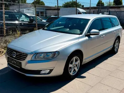 Gebraucht Volvo V70 Standard 150 PS (110 kW) 2016 Silber Kombi