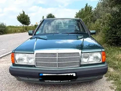 Gebraucht Mercedes 190 122 PS (89 kW) 1991 Grün Limousine