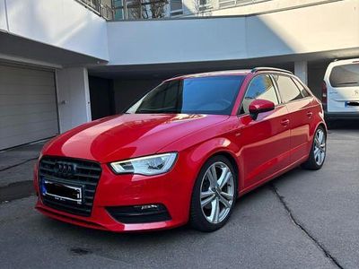 Gebraucht Audi A3 Sport 125 PS (91 kW) 2014 Rot Limousine
