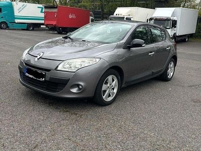 Gebraucht Renault Mégane 110 PS (80 kW) 2010 Grau Limousine
