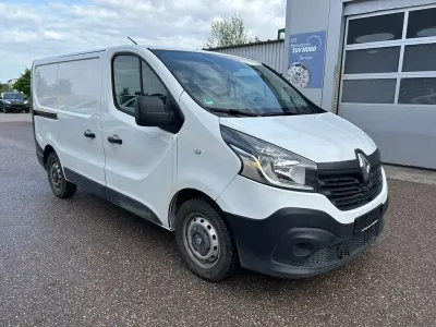 Gebraucht Renault Trafic 121 PS (88 kW) 2019 Weiß Van / Kleinbus