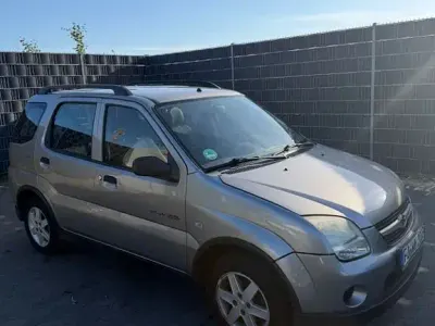 Gebraucht Suzuki Ignis 94 PS (69 kW) 2005 Silber Kleinwagen