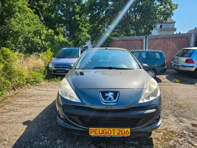 Gebraucht Peugeot 206 Style 73 PS (53 kW) 2011 Grau Limousine