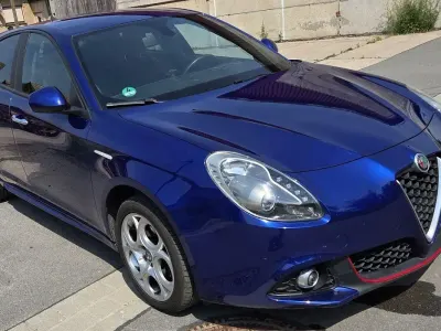 Gebraucht Alfa Romeo Giulietta 120 PS (88 kW) 2019 Blau Kleinwagen
