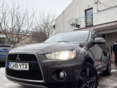 Grau Gebraucht 2011 Mitsubishi Outlander Intense SUV | 4.999 € (Fairer Preis)