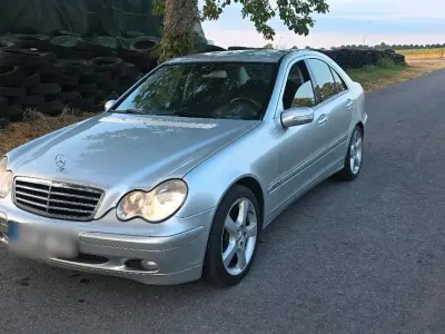 Gebraucht Mercedes C180 143 PS (105 kW) 2004 Silber Limousine