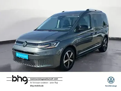 Usata VW Caddy Style 122 CV (89 kW) 2023 Grigio Monovolume