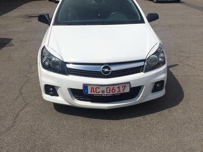 Opel Astra GTC