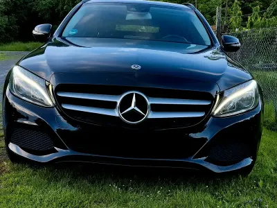 Gebraucht Mercedes C200 136 PS (100 kW) 2018 Schwarz Kombi
