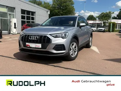 Używany Audi Q3 Basis 150 KM (110 kW) 2022 Srebrny SUV