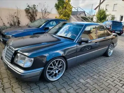 Gebraucht Mercedes E300 136 PS (100 kW) 1994 Limousine