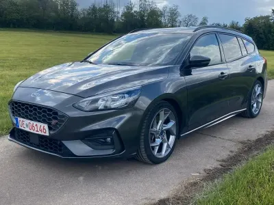 Gebraucht Ford Focus ST 190 PS (139 kW) 2020 Grau Limousine
