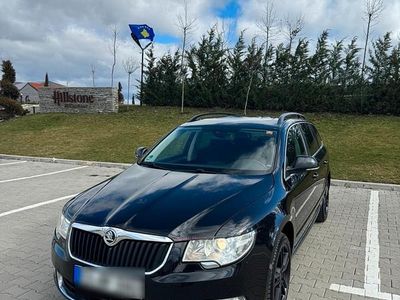 Gebraucht Skoda Superb 170 PS (125 kW) 2012 Schwarz Kombi