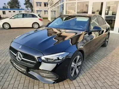 Gebraucht Mercedes C200 Avantgarde 224 PS (164 kW) 2022 Schwarz Limousine