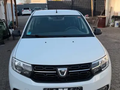 Używany Dacia Sandero 76 KM (55 kW) 2018 Biały Sedan/Limuzyna