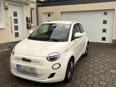 Weiß Gebraucht 2022 Fiat 500e Kleinwagen | 14.500 € (Superpreis)