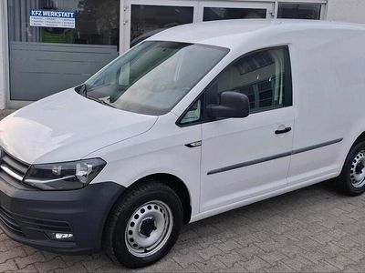 Używany VW Caddy 102 KM (75 kW) 2017 Biały Minivan