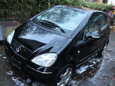 Gebraucht Mercedes 190 111 PS (81 kW) 2001 Schwarz Limousine