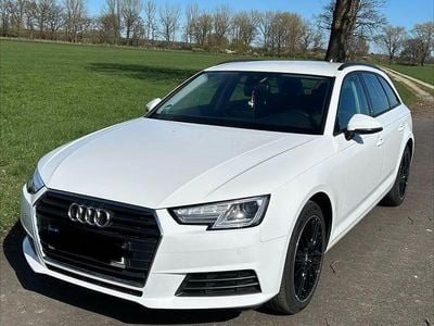 Gebraucht Audi A4 150 PS (110 kW) 2019 Weiß Kombi