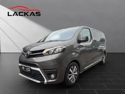 Gebraucht Toyota Proace Verso Plus 144 PS (105 kW) 2021 Basaltgrau metallic Kombi