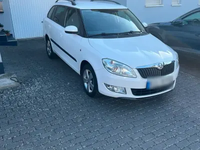 Gebraucht Skoda Fabia Fresh 105 PS (77 kW) 2014 Weiß Kombi