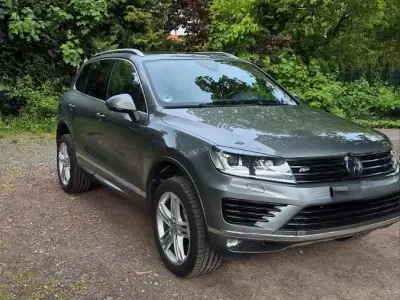 Gebraucht VW Touareg R-line 262 PS (192 kW) 2015 Grau SUV